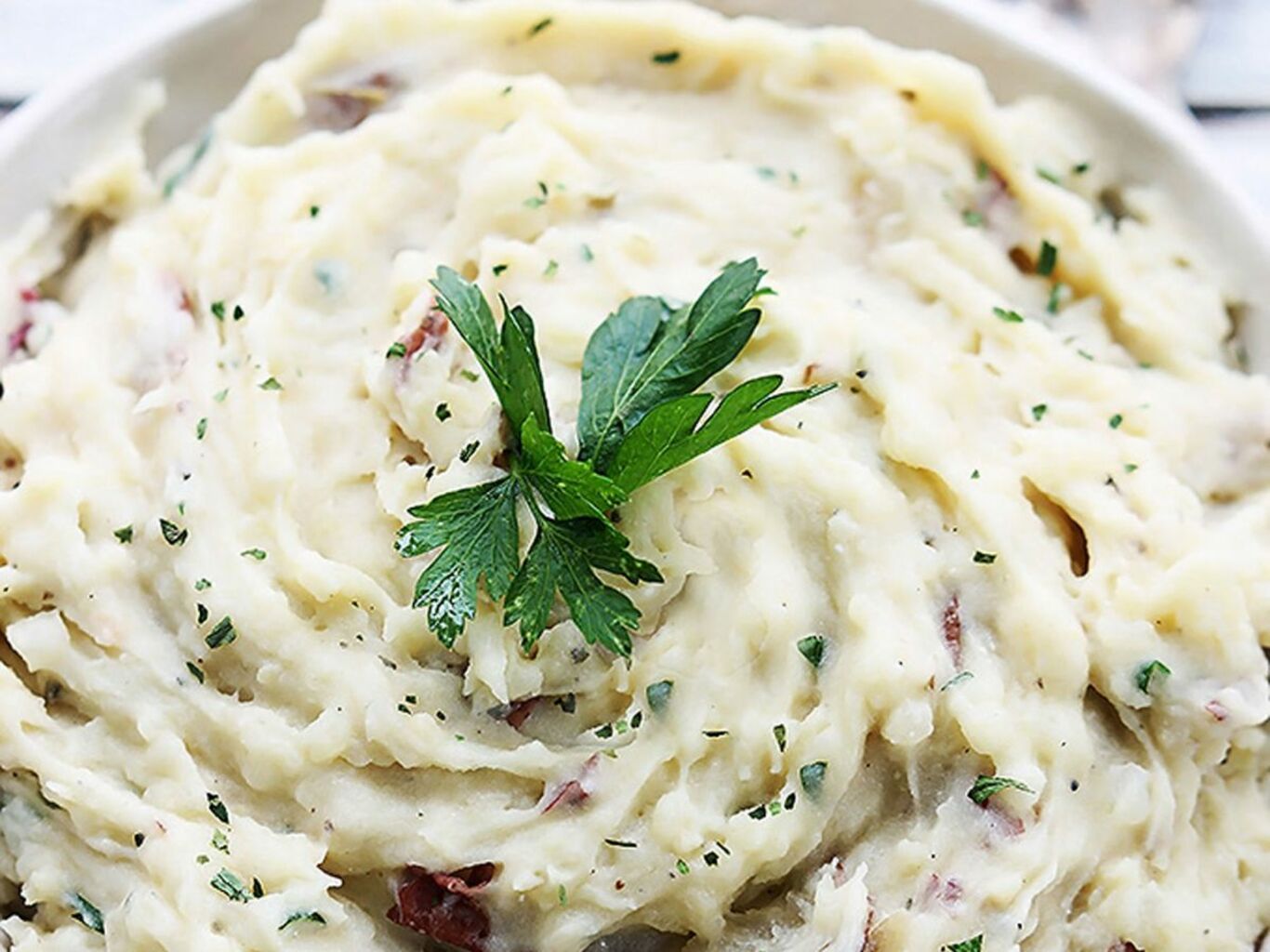 Loaded Smashed Potatoes - Damn Delicious