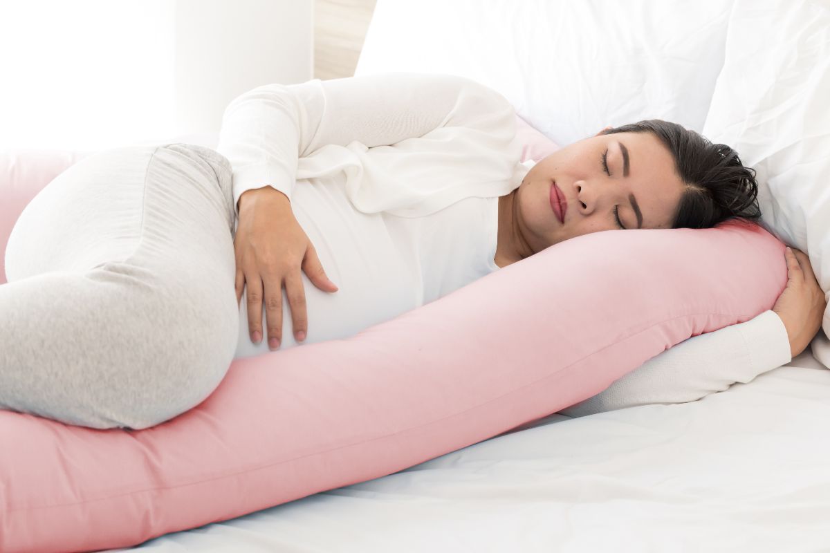 Tips tidur nyenyak untuk ibu hamil