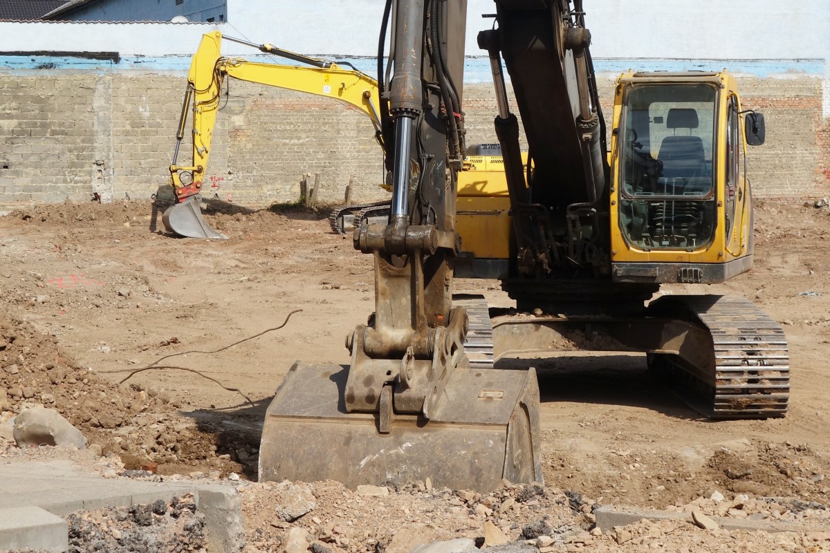 excavators_site_spoon_construction_machine_backhoe_bucket_blade_construction_work_vehicle-926122.jpg