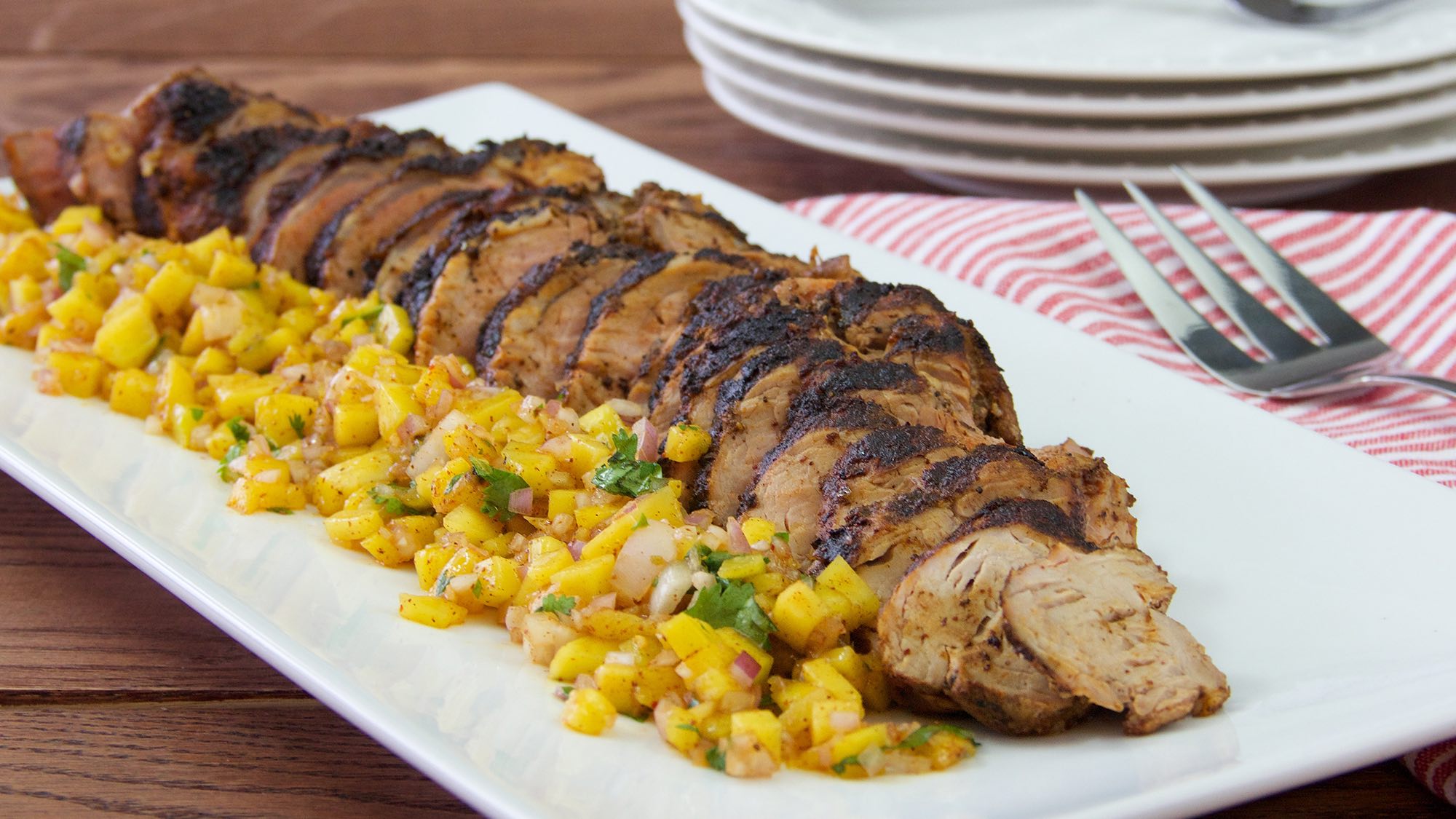 gluten-free-chili-rubbed-pork-with-mango-salsa.jpg