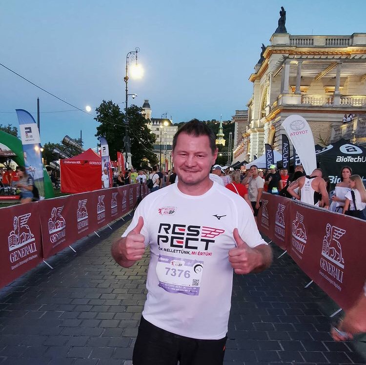 Erdei Zsolt Madár a Generali Night Run futóversenyen 2020-ban