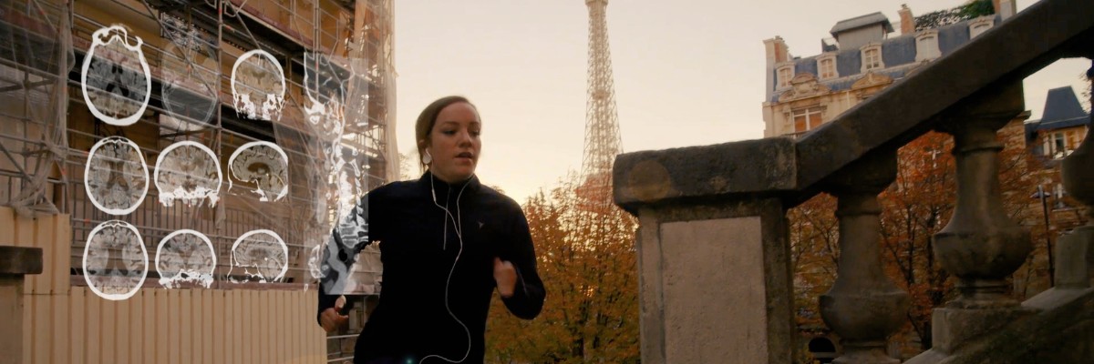 Female runner in streets of Paris