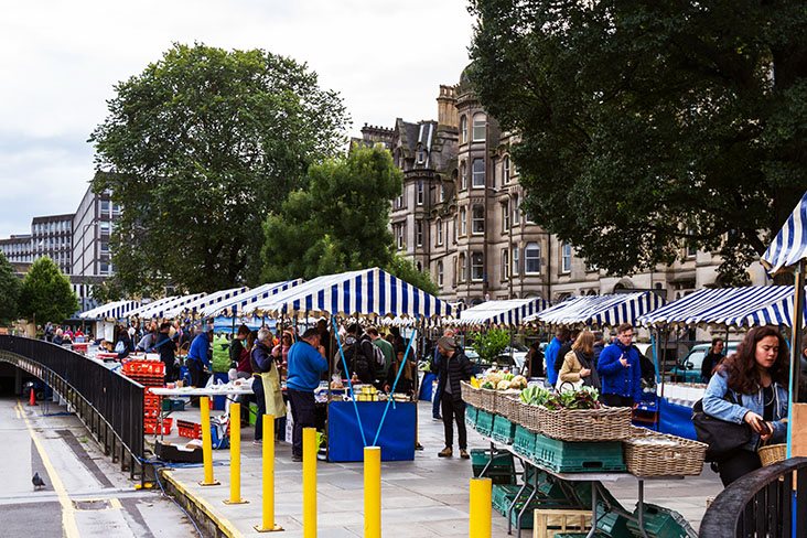 Edinburgh Farmer's Market has a variety of outside stalls