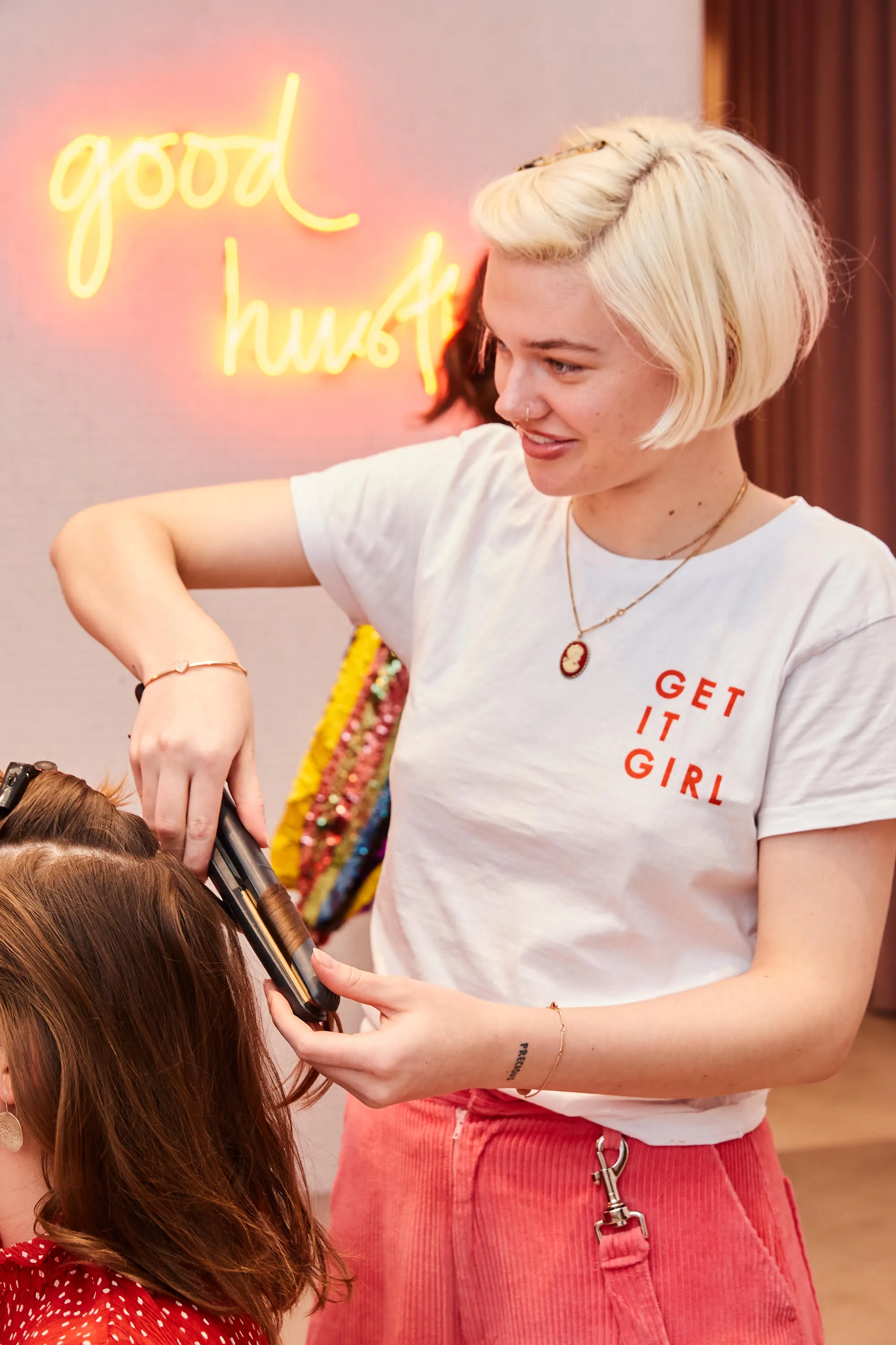 The BLOW hairdresser