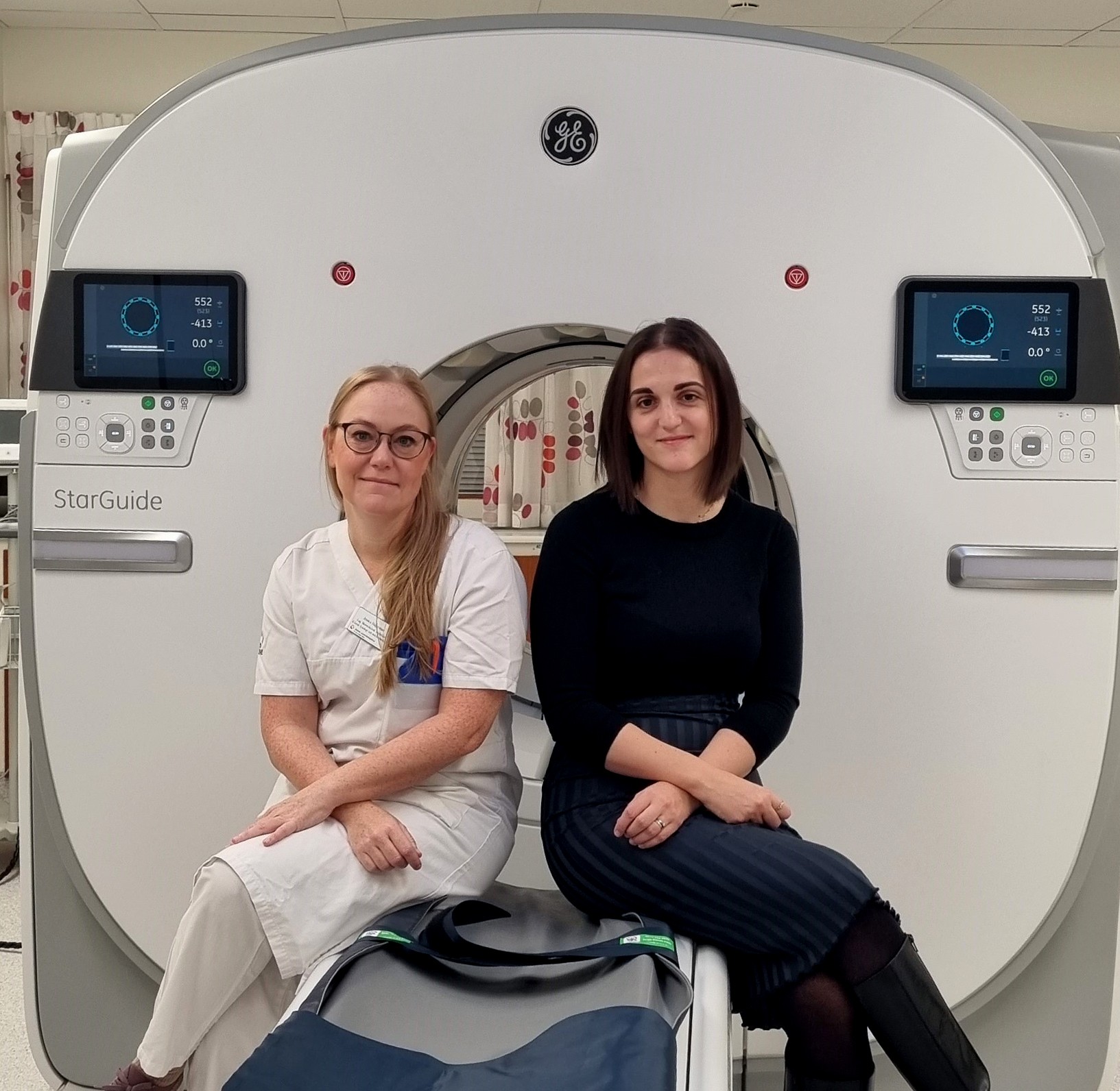 Technologist Jessica Hagerman and Medical Physicist Irma Ceric Andelius from the department of Imaging and Physiology at Skåne University Hospital with their new digital 3D SPECT/CT, StarGuide – the first hospital in Sweden to acquire the SPECT/CT scanner.