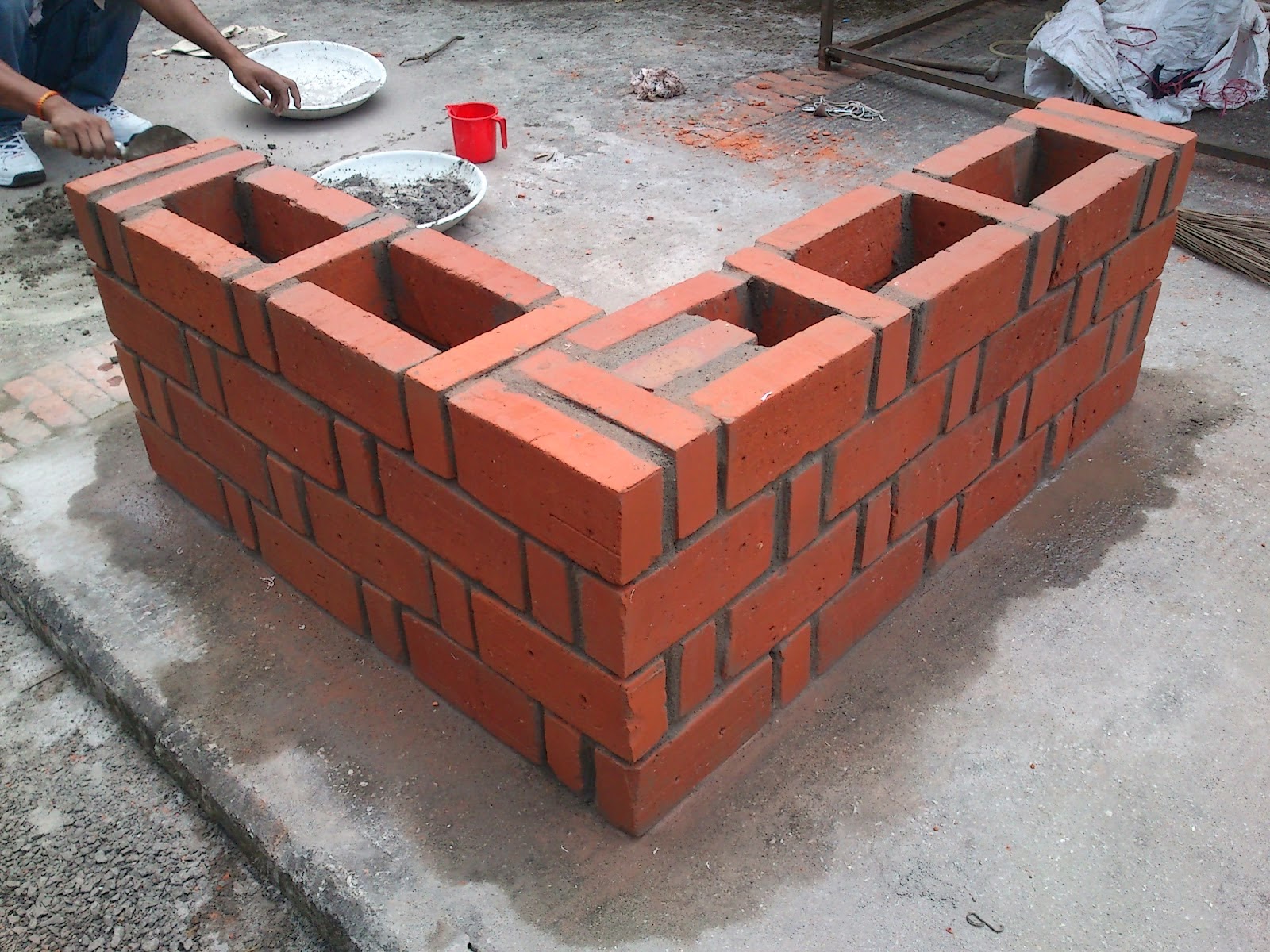 Rat-Trap-Bond-Masonry.jpg