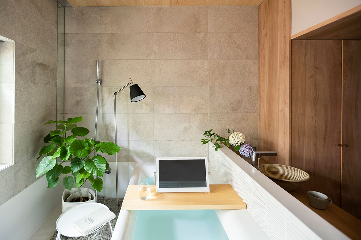 bathroom_re jpg