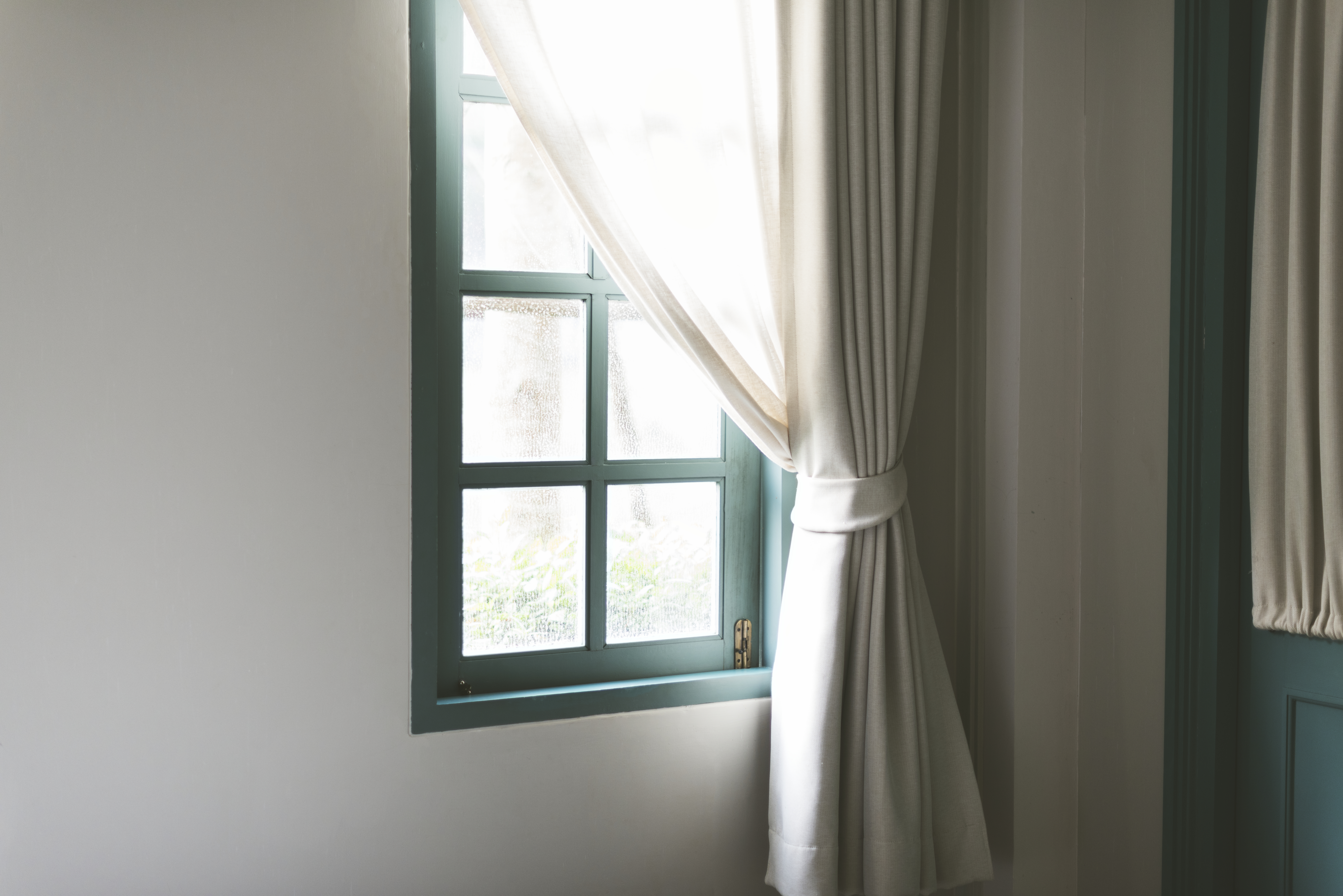 simple-window-with-white-curtain.jpg