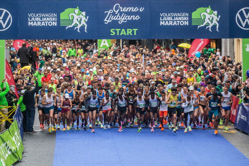 Na start Ljubljanskega maratona se vsako leto poda velika množica tekačev