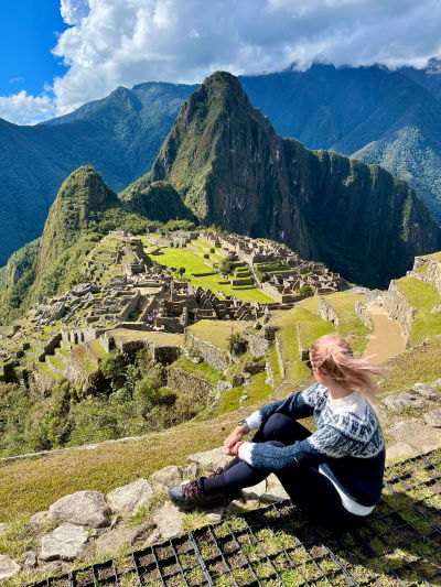 Andreja Počkaj uživa v varnem in zabavnem solo potovanju po Peruju, na sliki Machu Picchu