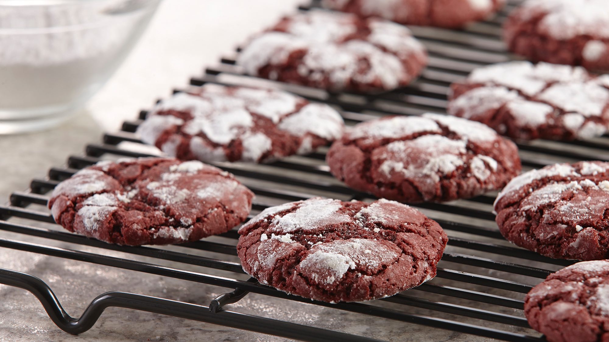 red-velvet-crinkle-cookies.jpg