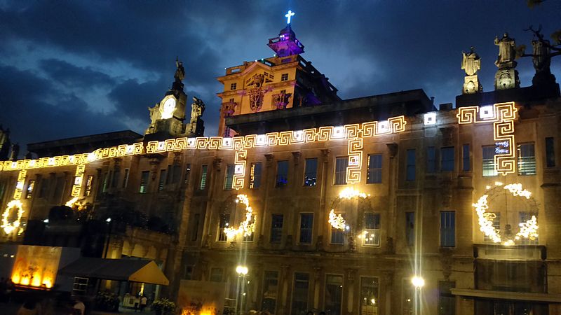 800px-UST_Main_Building_at_Night.jfif