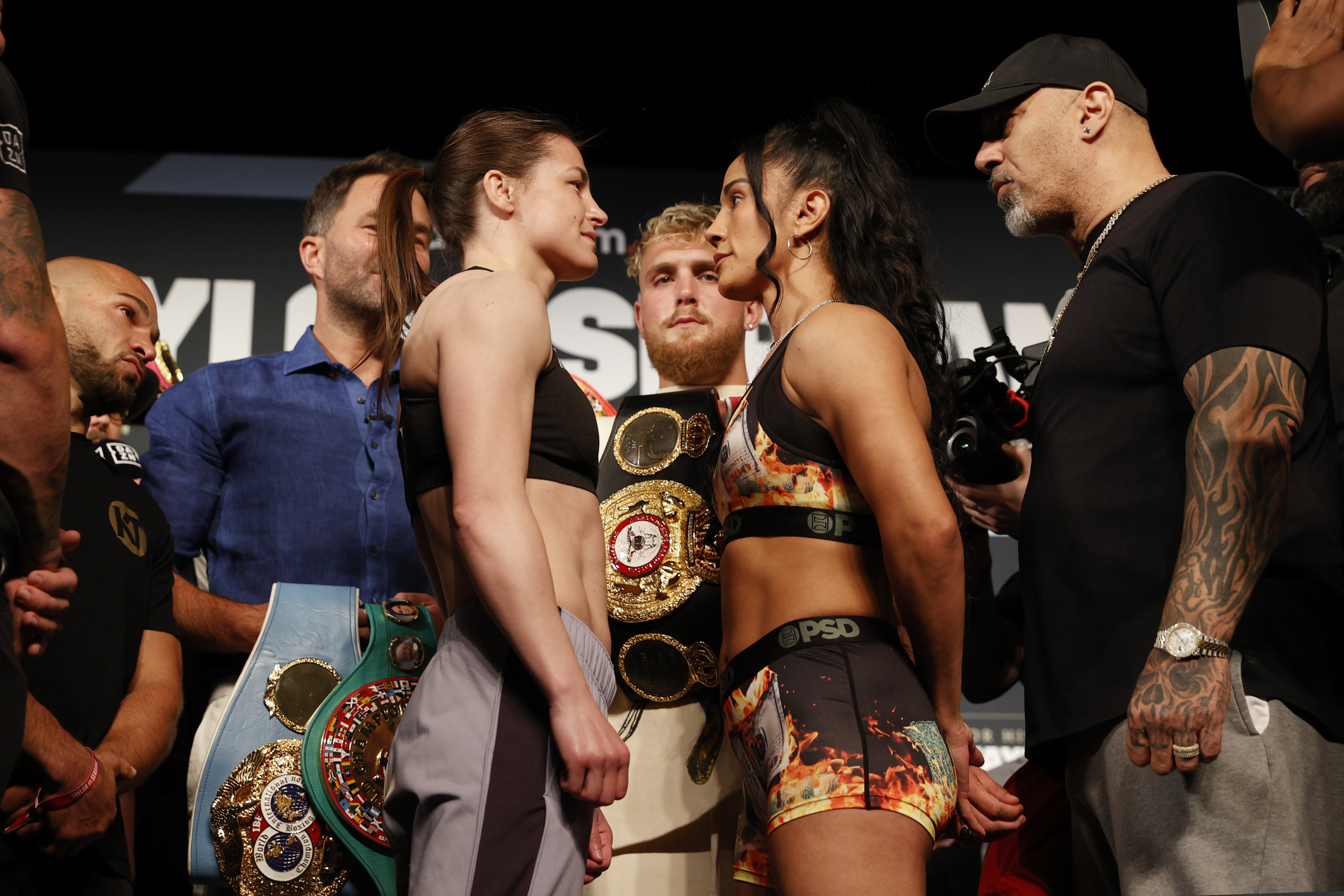 katie taylor vs amanda serrano.jpeg