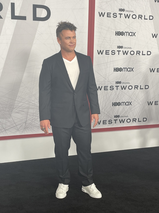 alt="LUKE_HEMSWORTH_2.jpg"