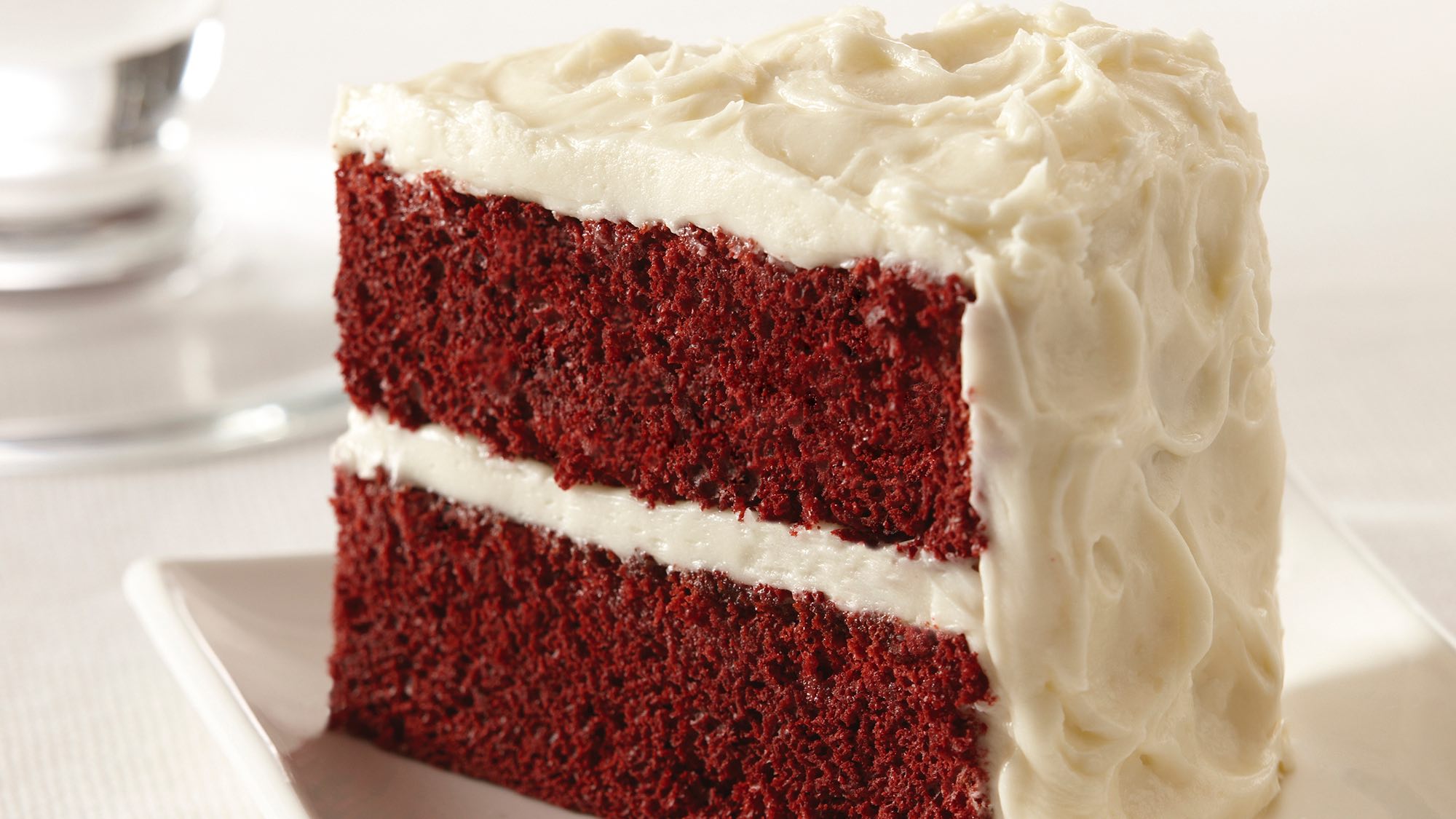 easy-red-velvet-cake-with-vanilla-cream-cheese-frosting.jpg