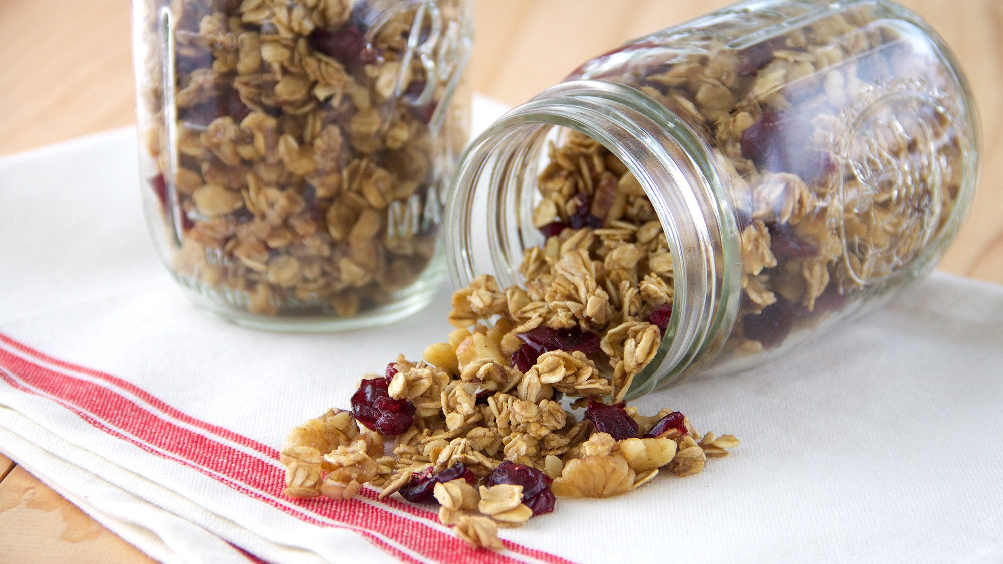 cranberry-orange-walnut-granola.jpg