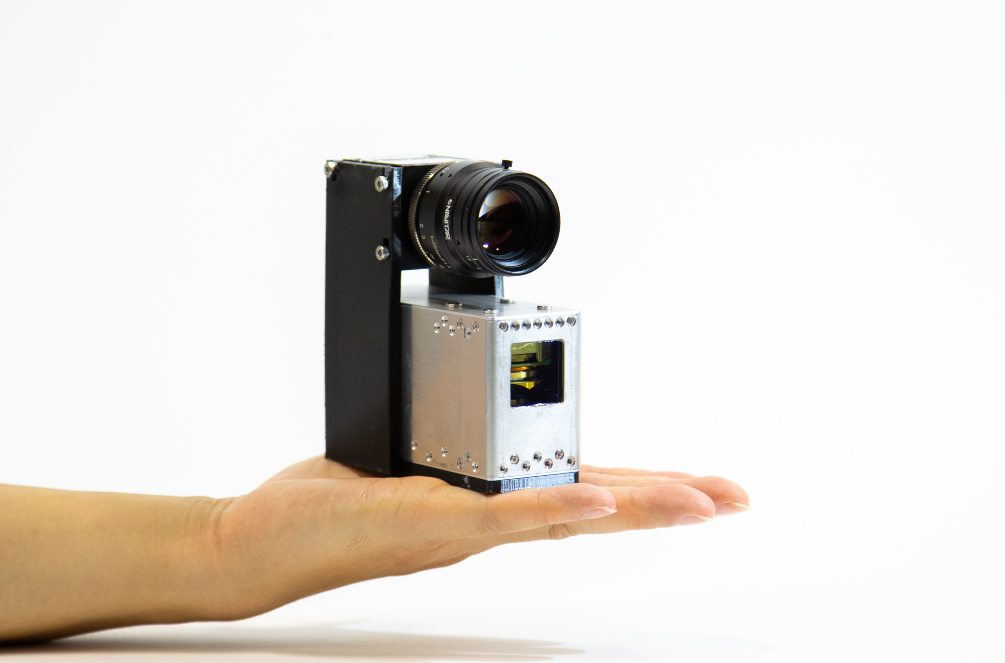 世界最小の「手のひらサイズ」を実現した、東芝の「ソリッドステート式LiDAR」（2021年6月発表）