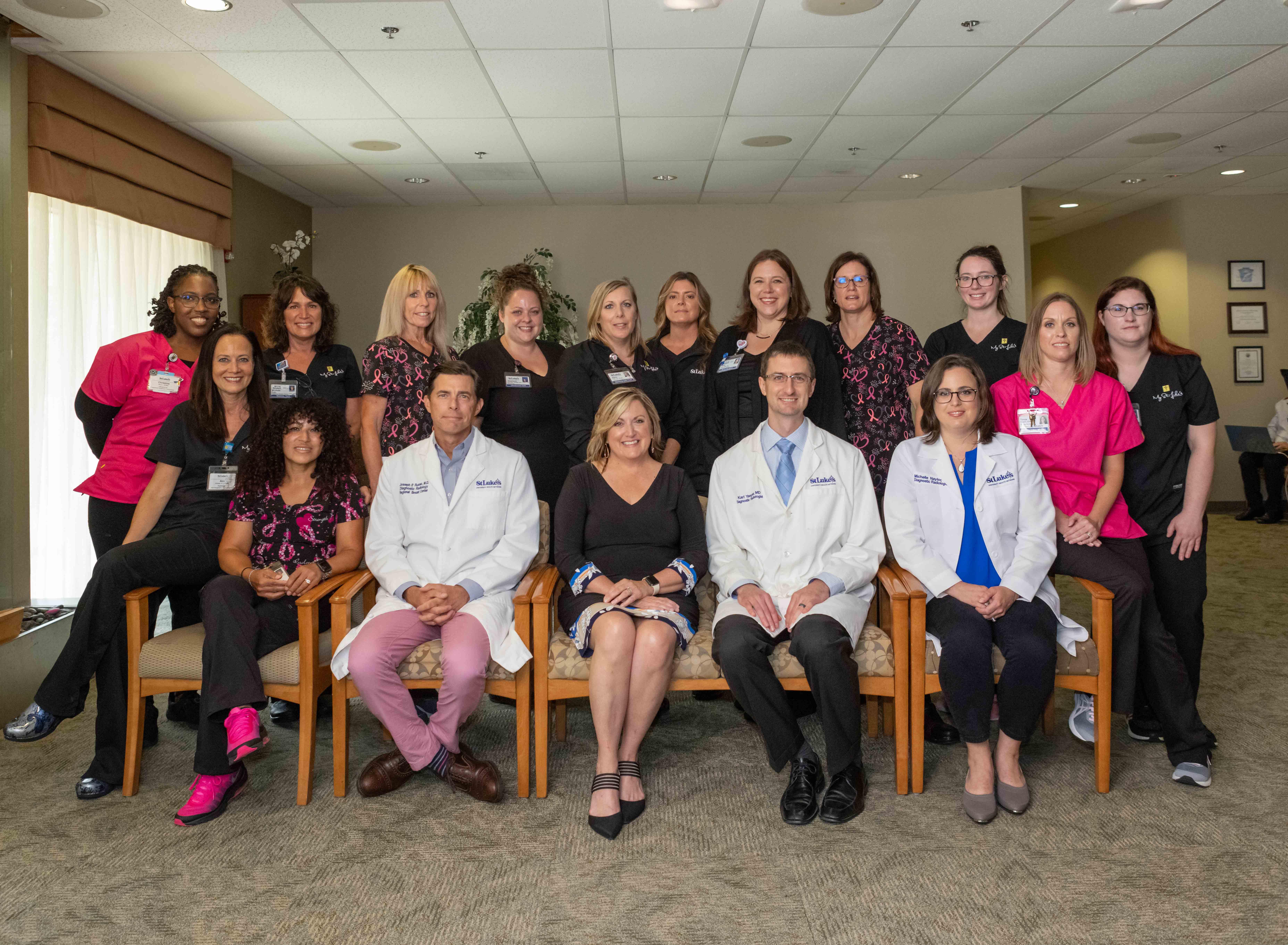 Members of St. Luke’s University Health Network, the first facility to adopt GE’s One-stop diagnostic model for rapid response breast cancer clinics in the US.