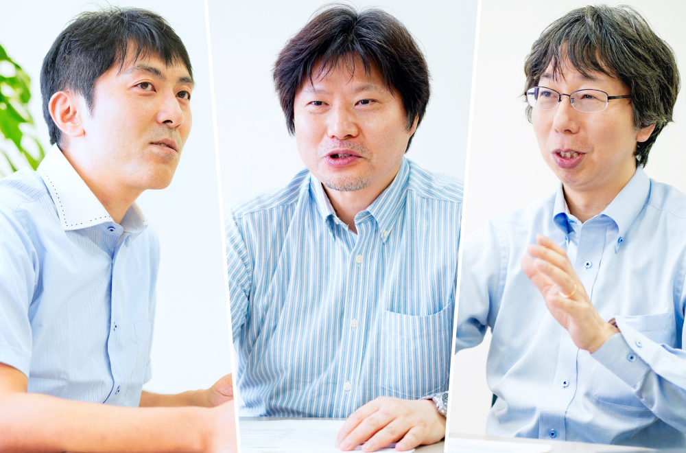 左から株式会社東芝 研究開発センター天野昌朗氏、都鳥顕司氏、水口浩司室長