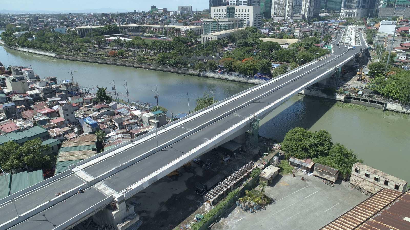 BGC-ORTIGAS BRIDGE.jpg