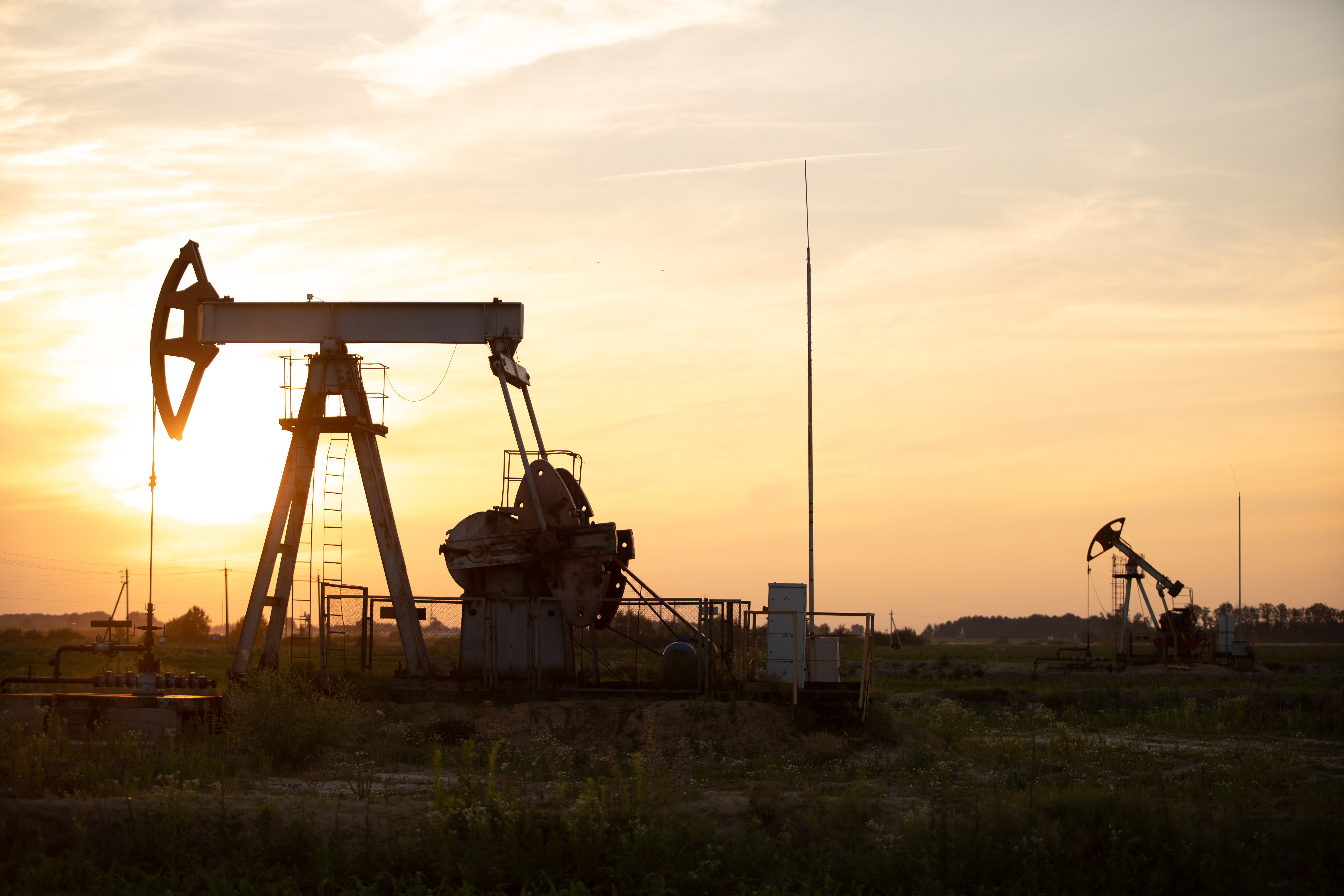oil-pump-orange-sunset.jpg