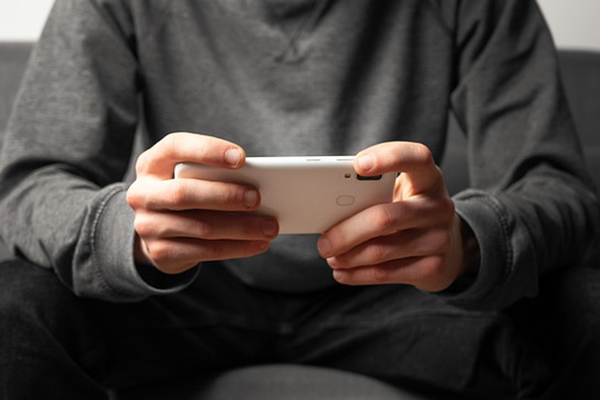 8 Tips Menghilangkan Perilaku Adiktif Terhadap Smartphone.png