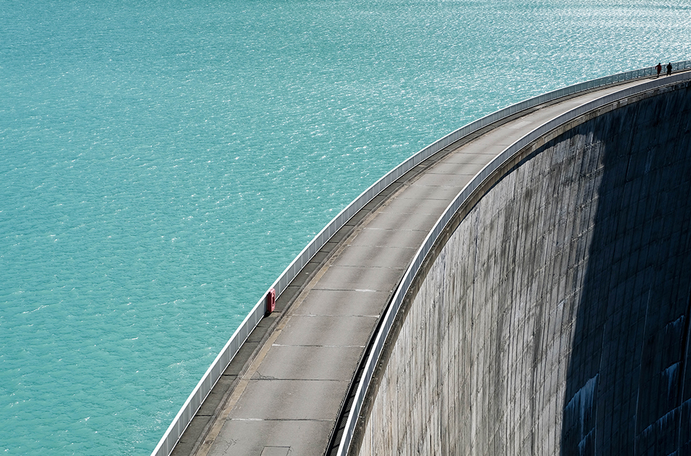 Picture of a dam