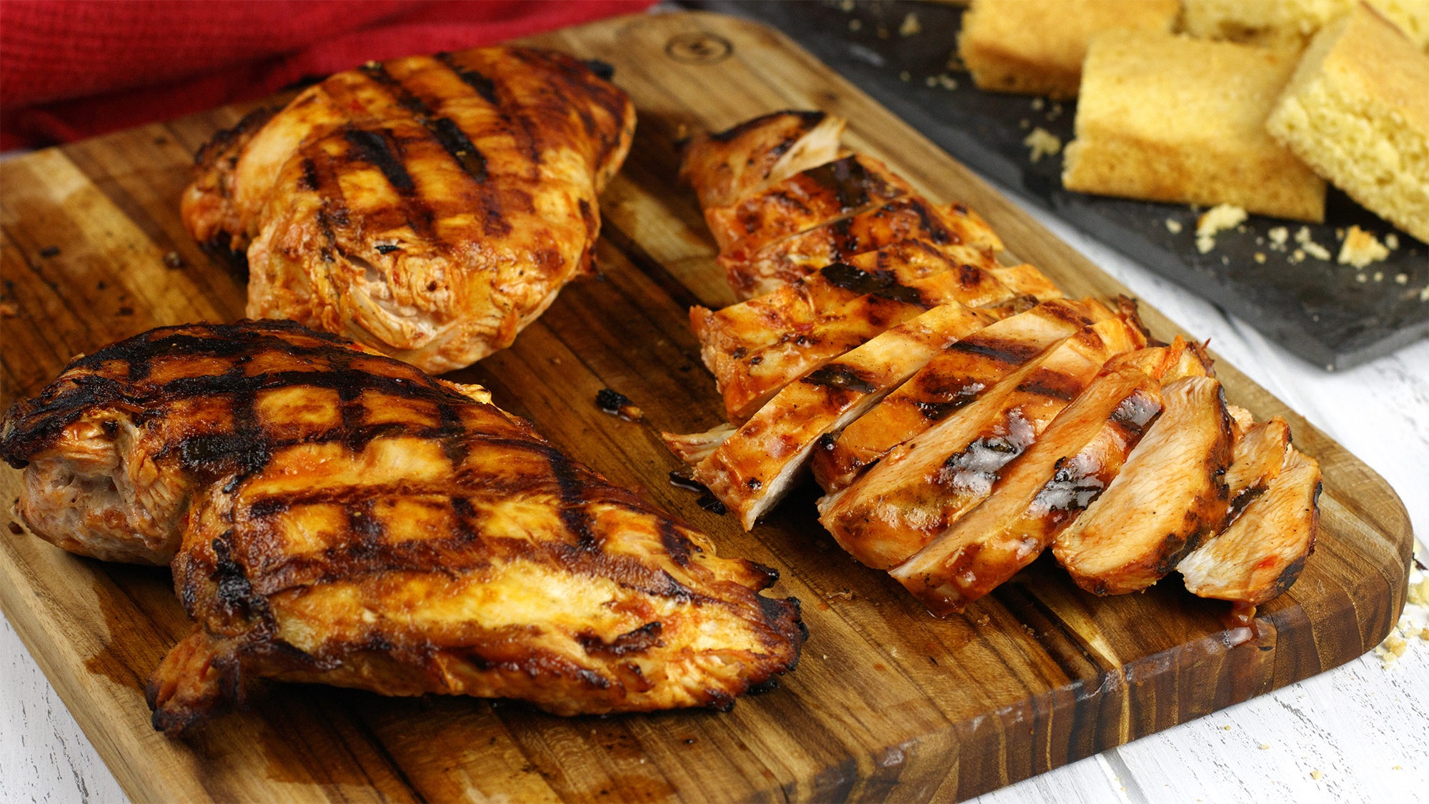 Cajun_Hot_Grilled_Chicken_1_2000X1125.jpg