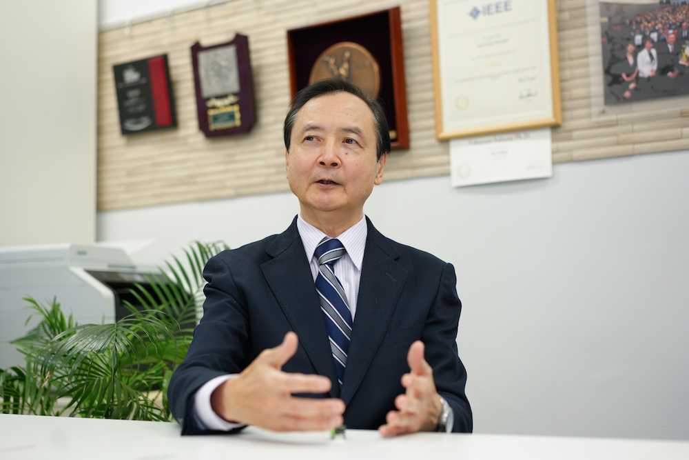 Professor Emeritus Sakurai explains his hopes for Leafony