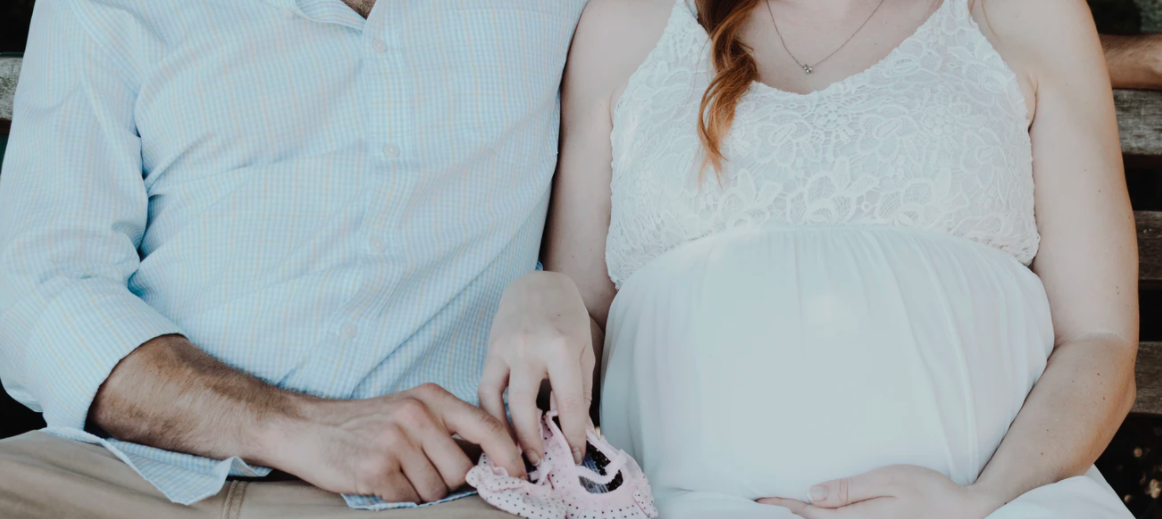 Kiat memilih asuransi kehamilan terbaik bagi pasangan muda