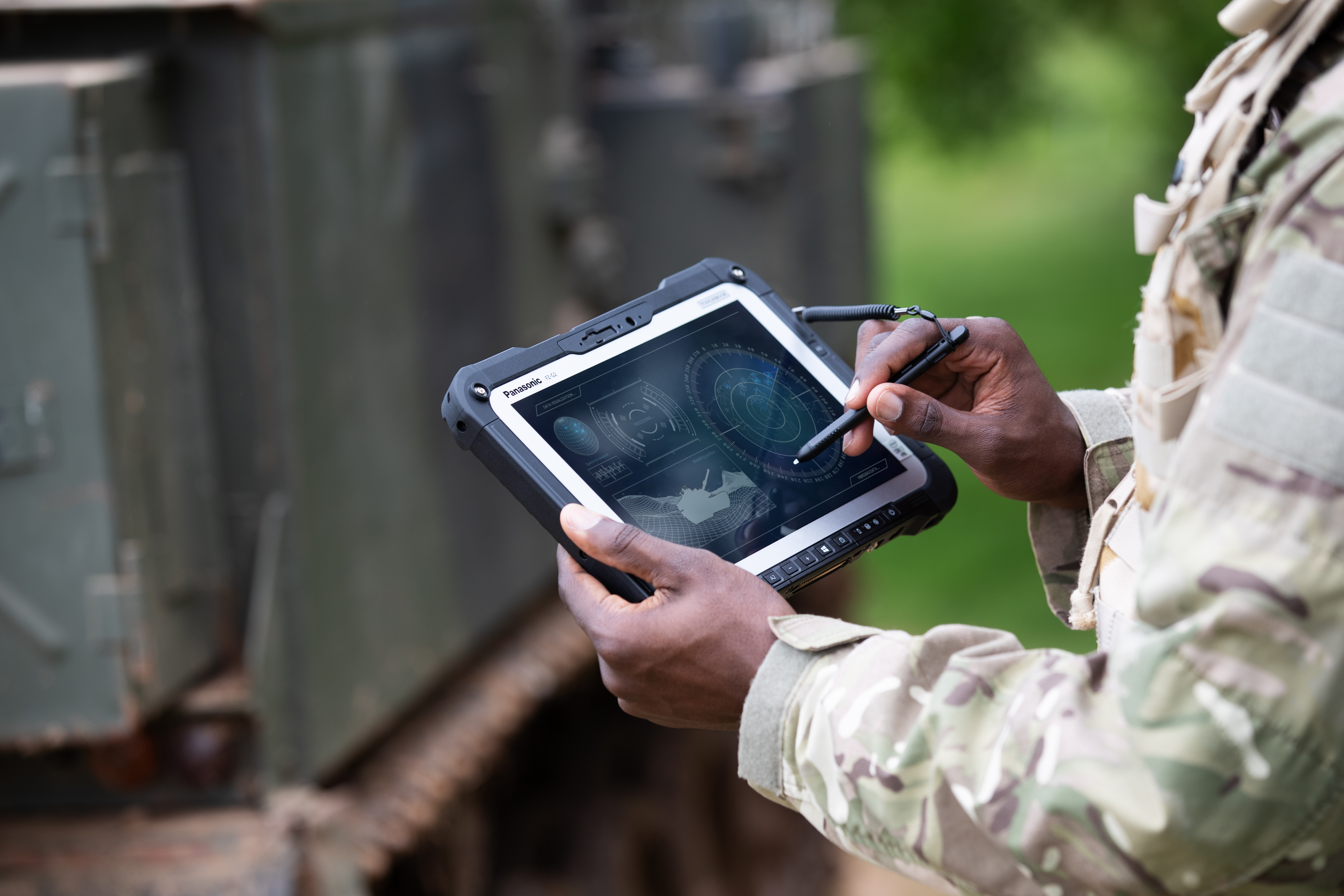 A 2-in-1 laptop design allows for tablet use.