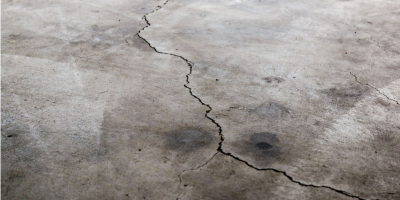 4-Common-Reasons-There-are-Cracks-in-Your-Garage-Floor.jpg