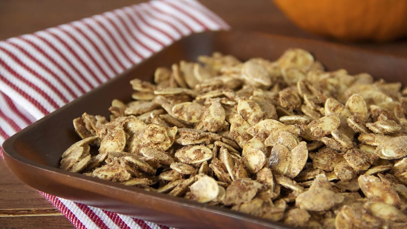 pumpkin pie spice pumpkin seeds