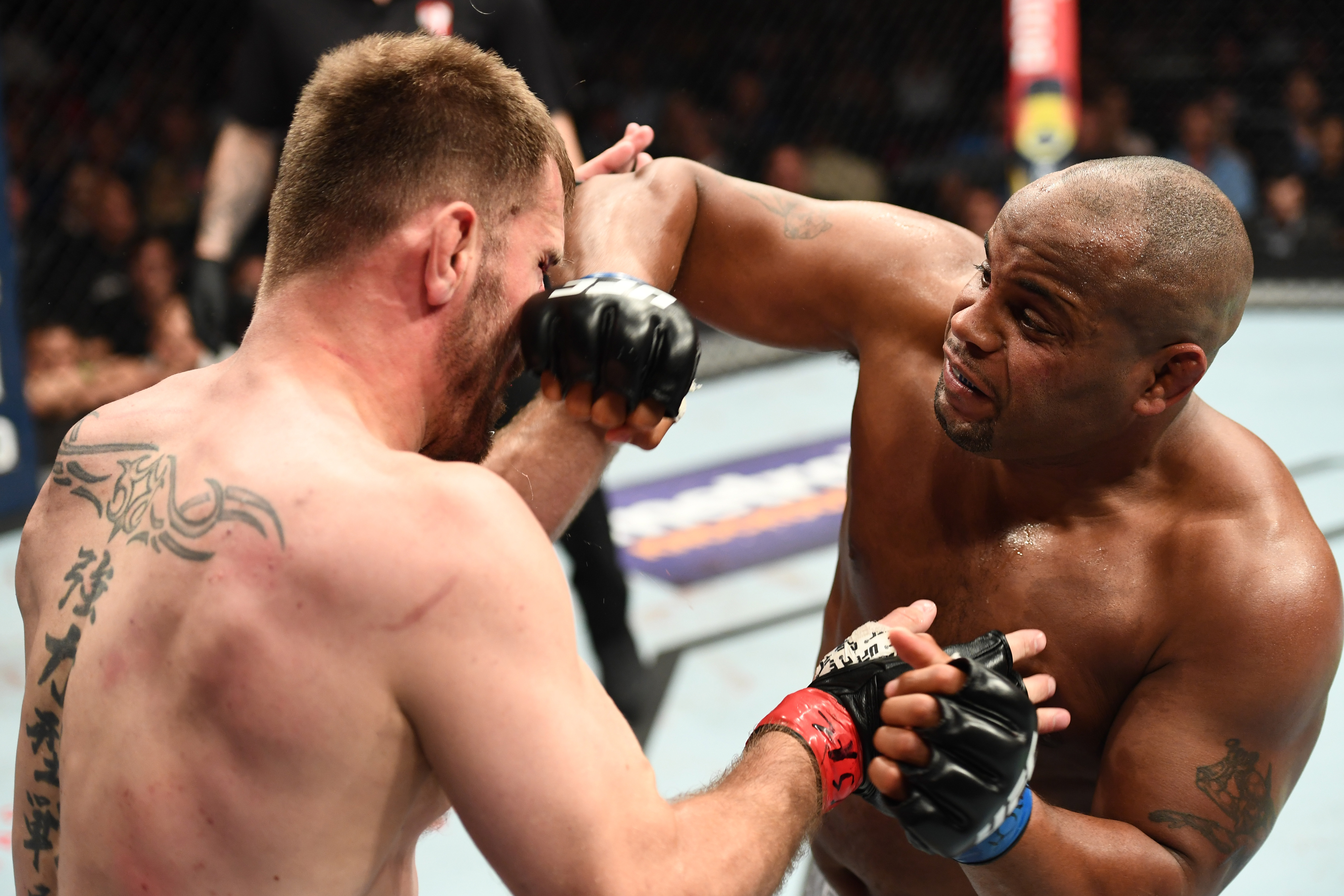 Daniel_Cormier_GettyImages-993556010.jpg