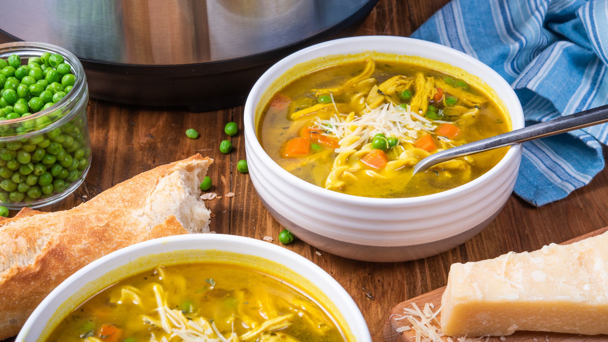 instant_pot_tumeric_chicken_noodle_soup8306.jpg