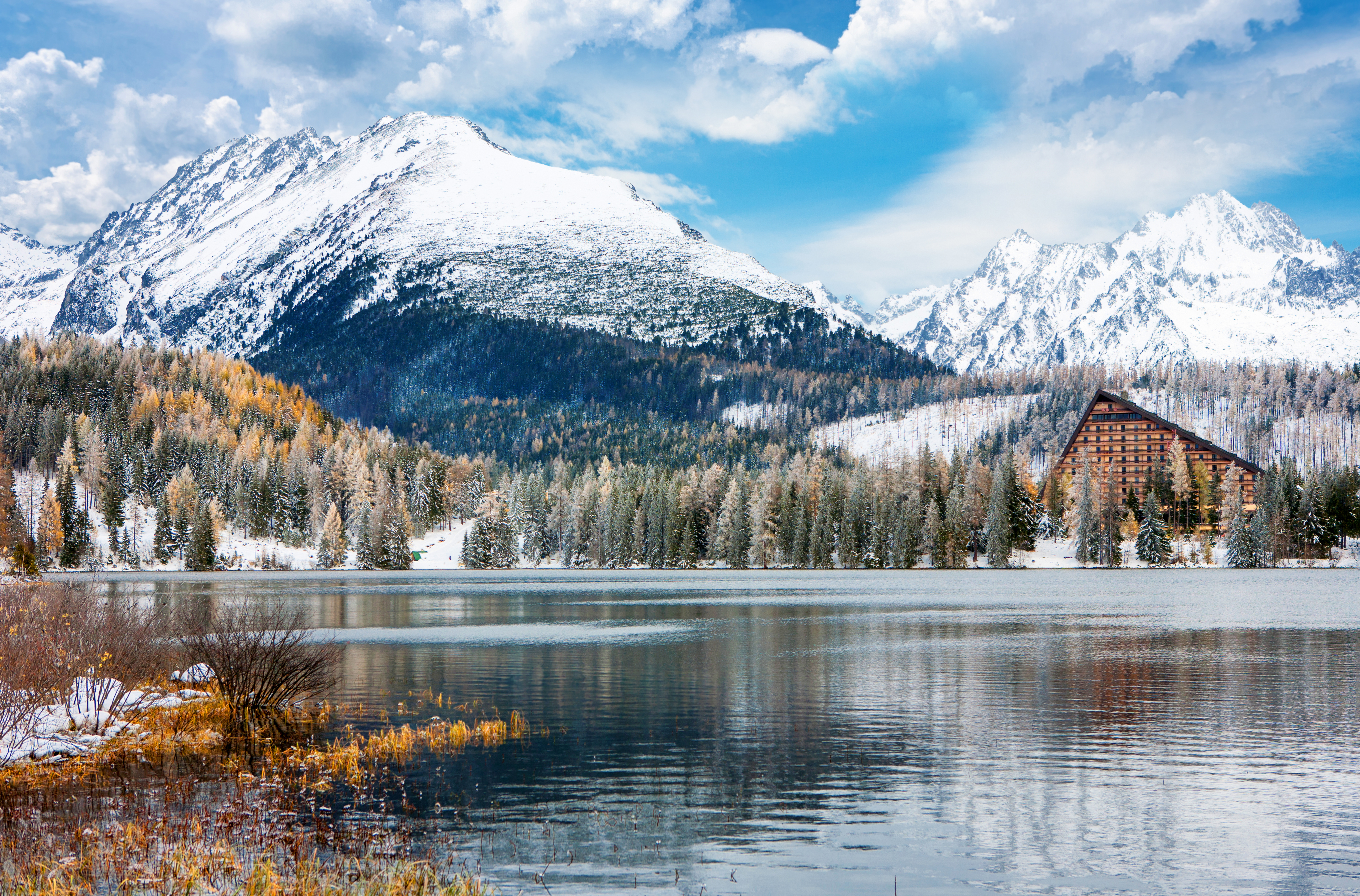 pre milovnikov prechadzok_strbske pleso_shutterstock_1662663286.jpg