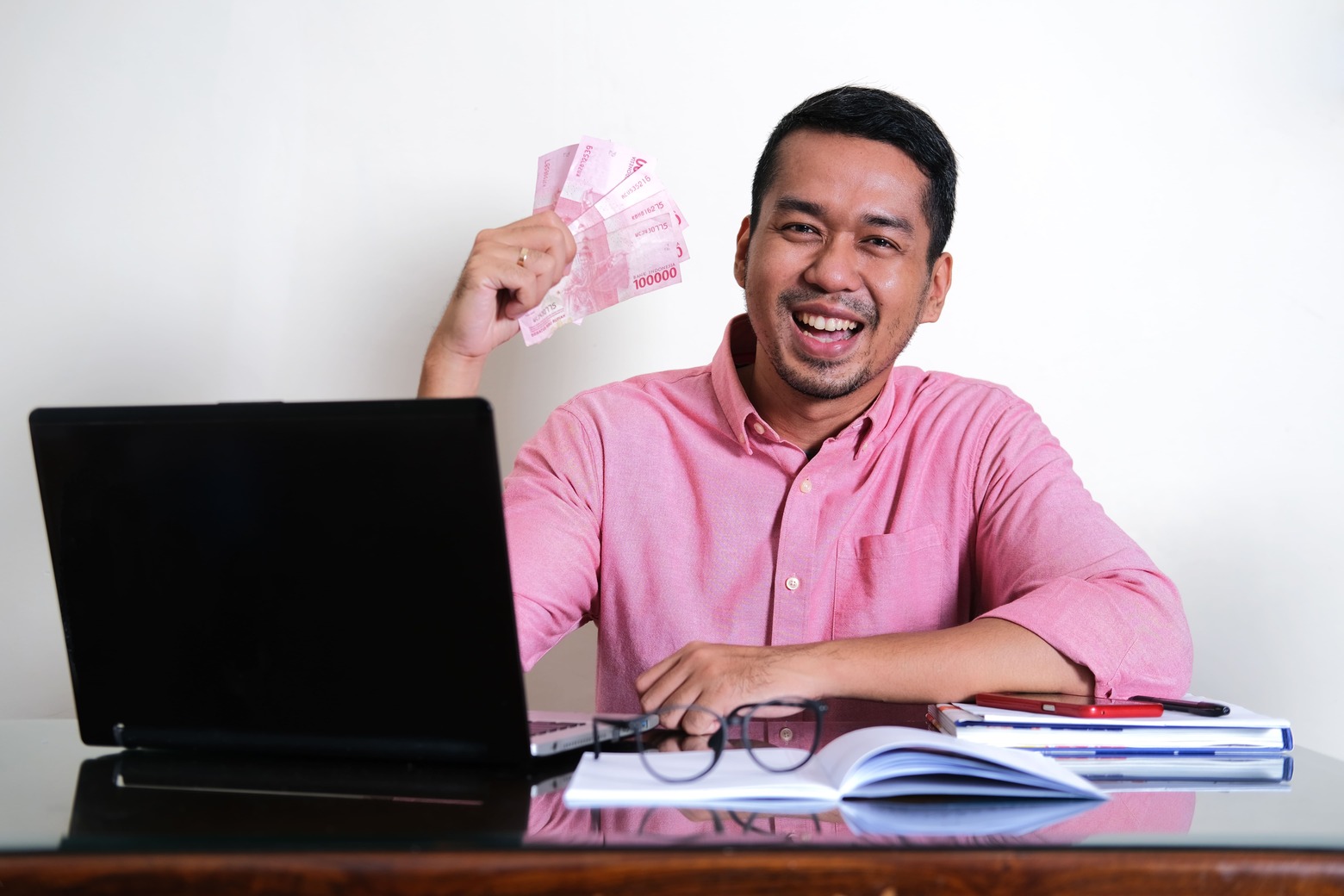 Mengenal Perbedaan antara Uang Dingin dan Uang Panas.jpg