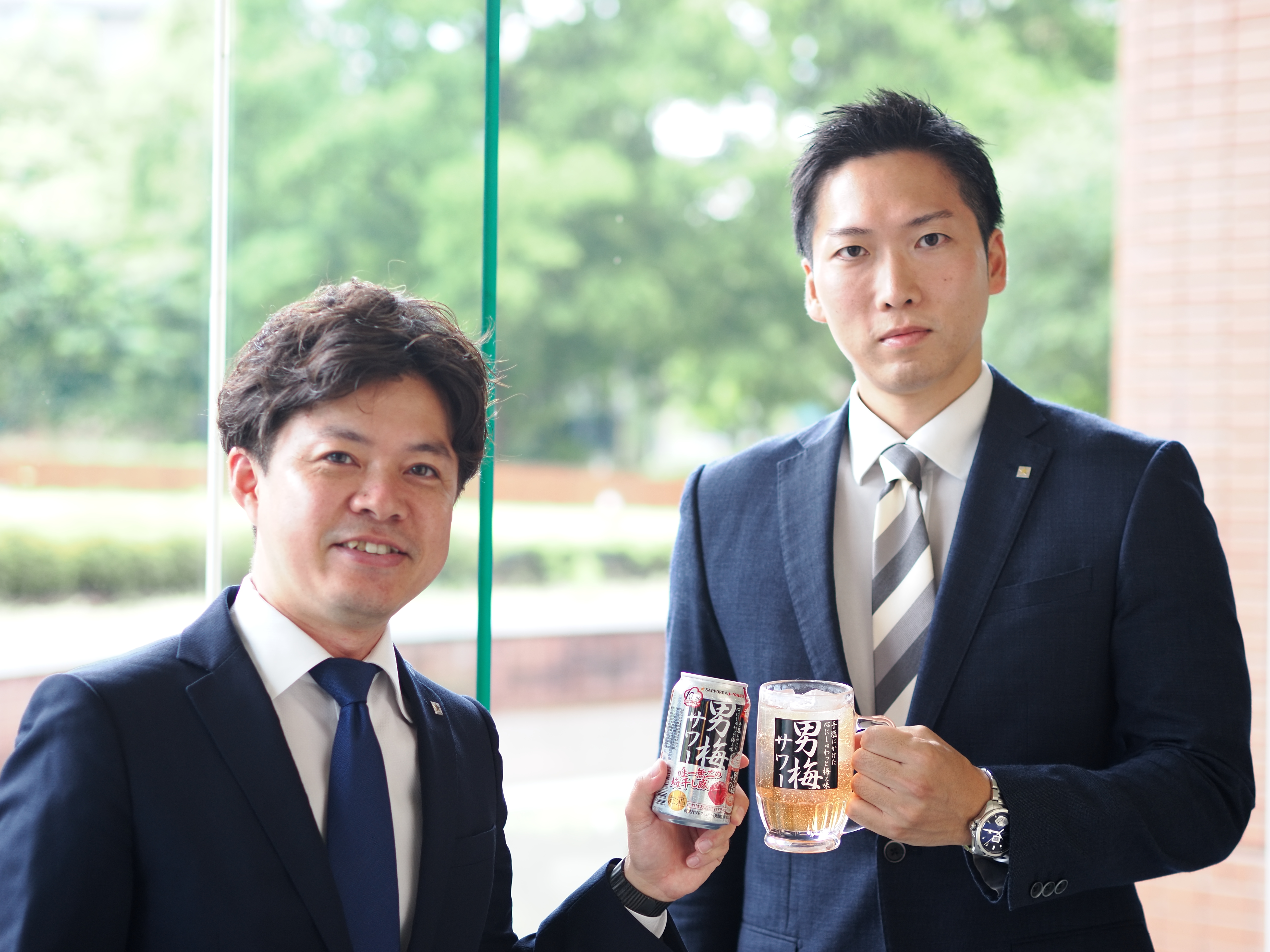 (2人ガラス前)P5296550.jpg
