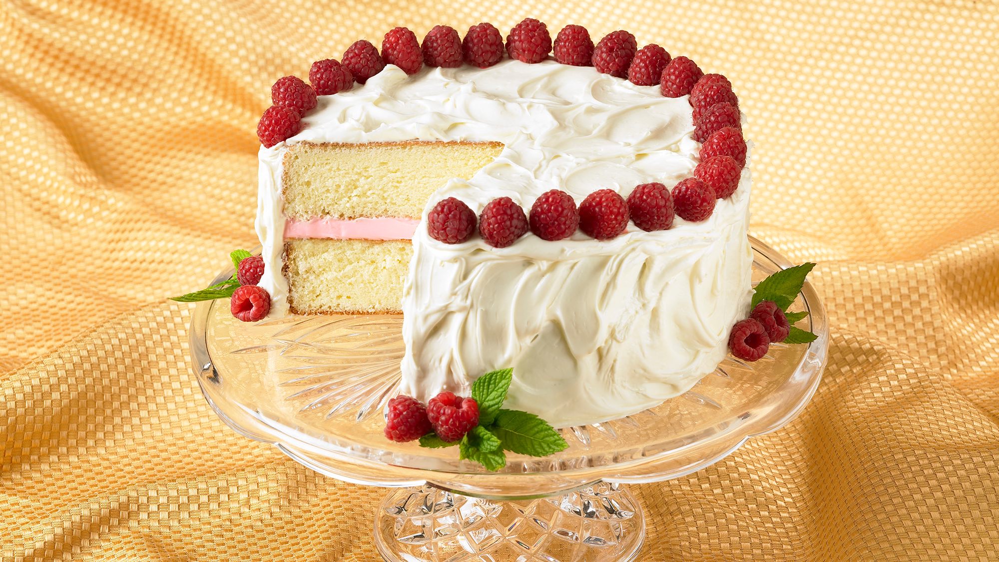 raspberry-white-chocolate-cake.jpg