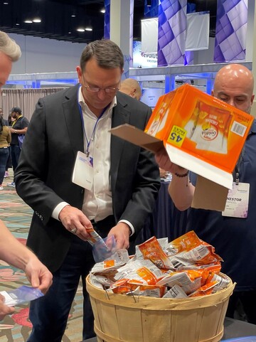 alt="Revolution5.jpg"