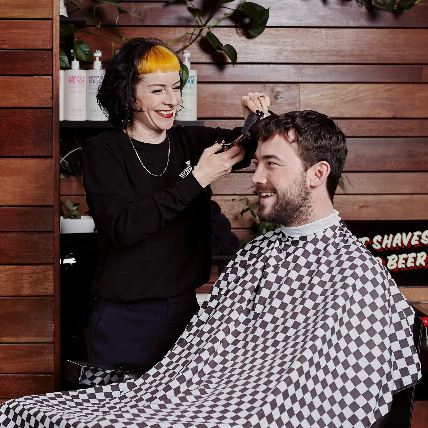 PD01379 - henry lee barbershop 2